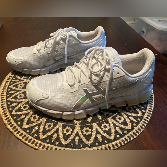 Asics Gel-Quantum 180 Brand New, Woman Size 9 - Picture 4 of 13